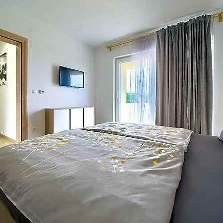 Bella Comfortable Krk Town
