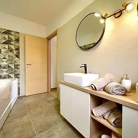 Bella Comfortable Villa