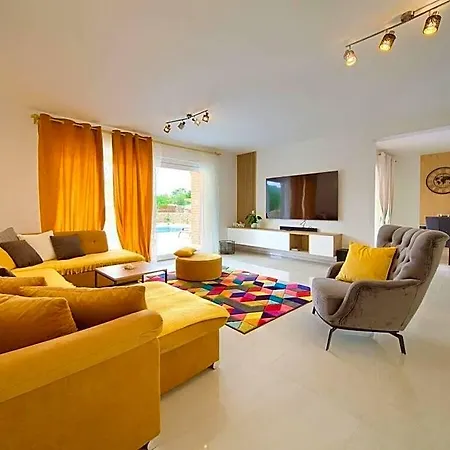 Bella Comfortable * Krk Town