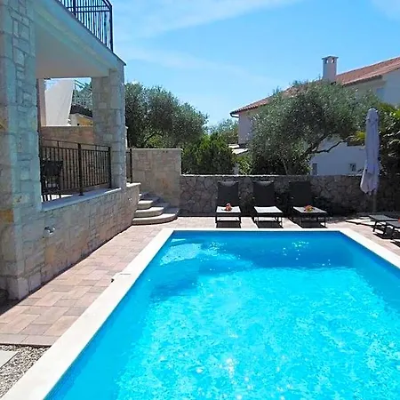 Bella Comfortable * Krk Town