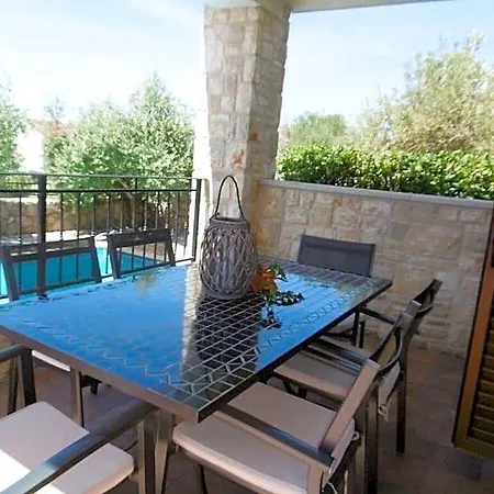 Bella Comfortable Villa