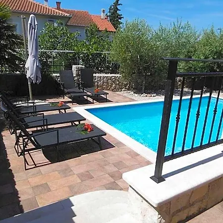 Bella Comfortable Villa