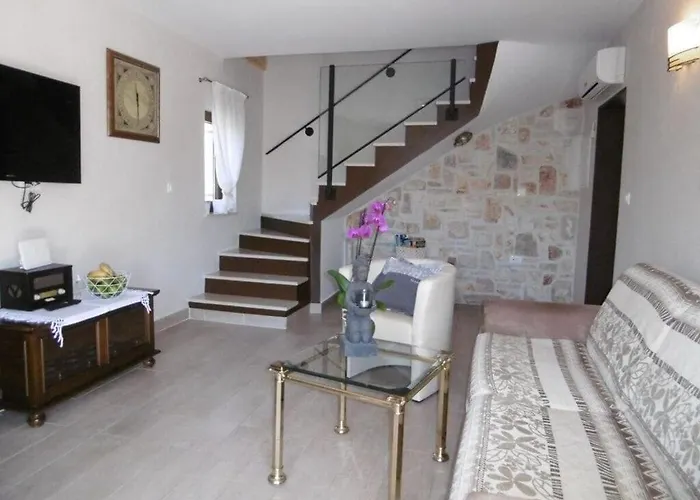 Bella Comfortable * Krk Town