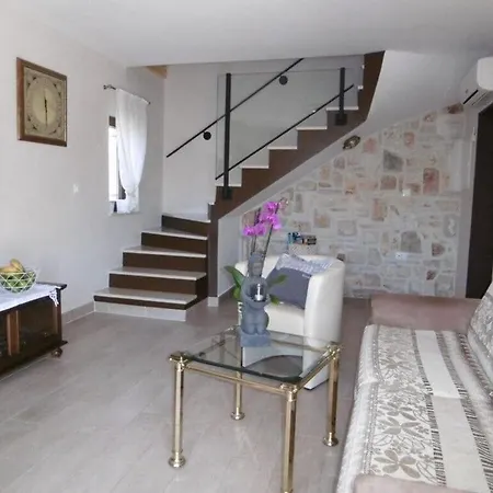 Bella Comfortable * Krk Town