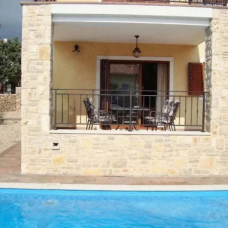 Bella Comfortable Villa